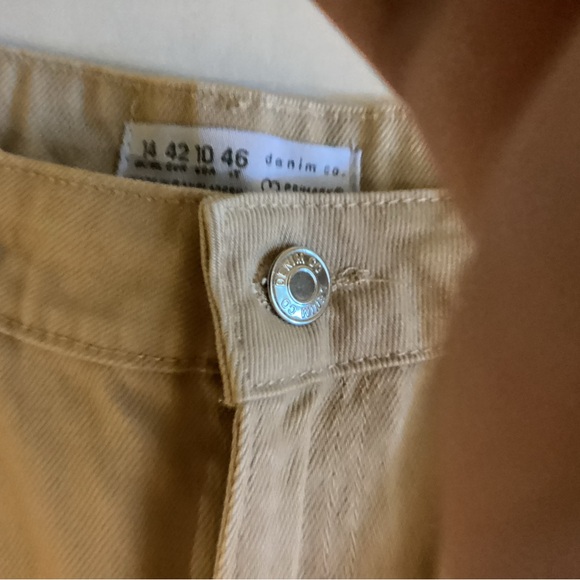 NWT Mom Short size 10 Primark High Waist Khaki/Beige - Picture 3 of 5